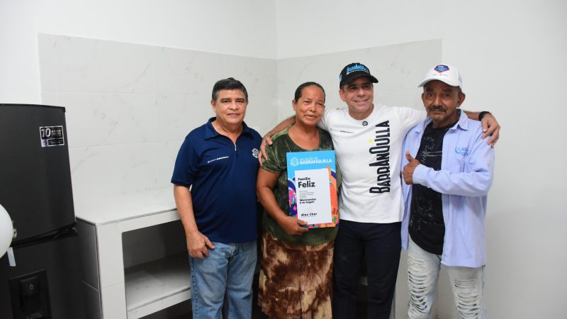 Vidas dignificadas para familias de Rebolo y La Luz: alcalde Char entrega nuevos mejoramientos de vivienda