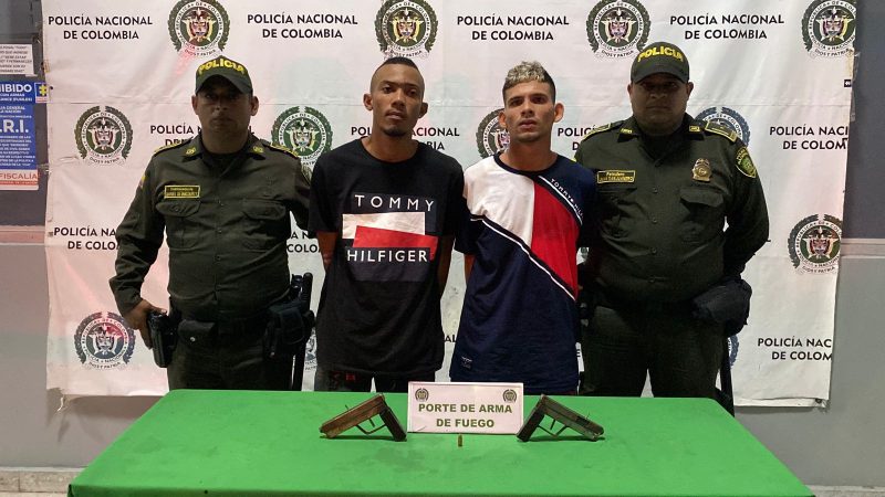 CAPTURA SIMULTÁNEA DE DOS INDIVIDUOS POR PORTE ILEGAL DE ARMAS EN EL BARRIO REBOLO
