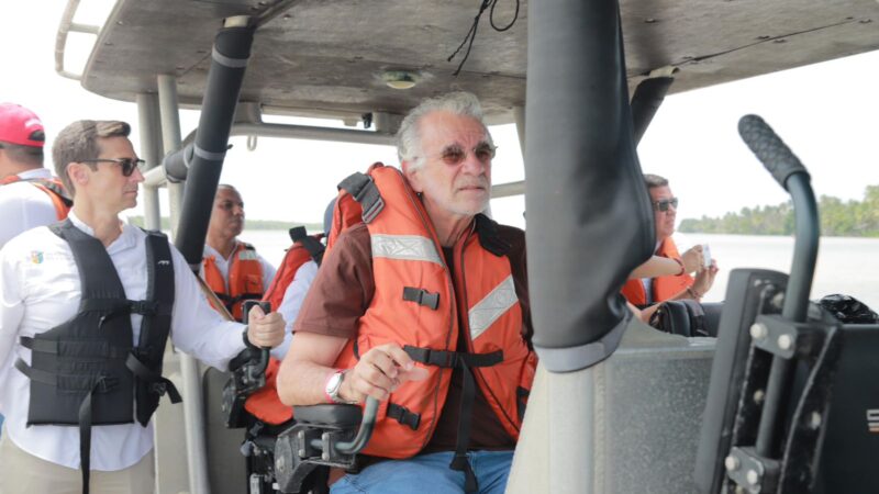 Gobernador Eduardo Verano expresa solidaridad con la Armada Nacional y los familiares del grumete que cayó al río Magdalena