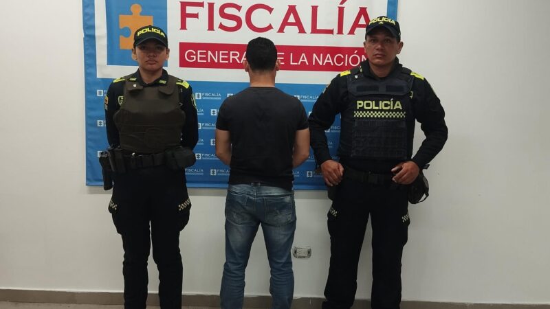 POLICÍA NACIONAL CAPTURA A INDIVIDUO POR EL PRESUNTO DELITO DE ACTO SEXUAL VIOLENTO
