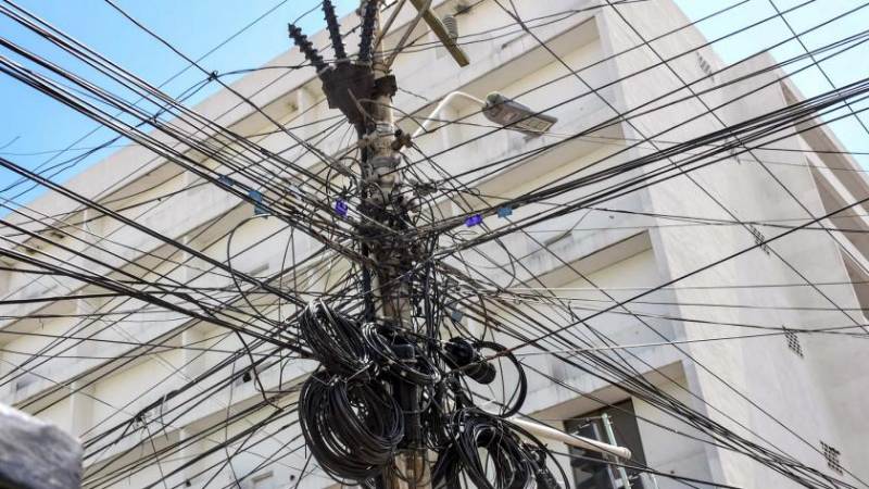 Alcaldía de Barranquilla avanza en la regulación del cableado aéreo para una ciudad más ordenada