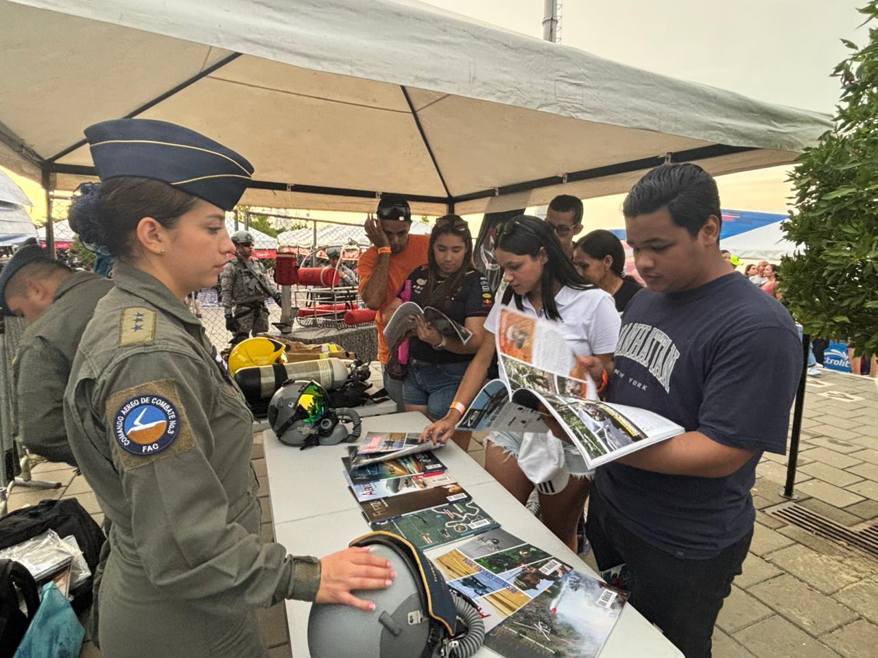 En Barranquilla, Fuerza Aeroespacial celebra su aniversario con ciudadanos en evento deportivo