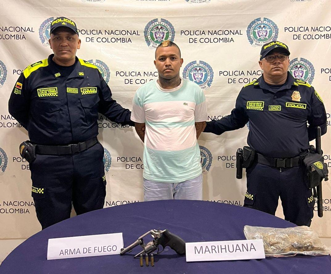 CAPTURA DE SUJETO POR TRÁFICO DE ESTUPEFACIENTES Y PORTE ILEGAL DE ARMA DE FUEGO EN MALAMBO