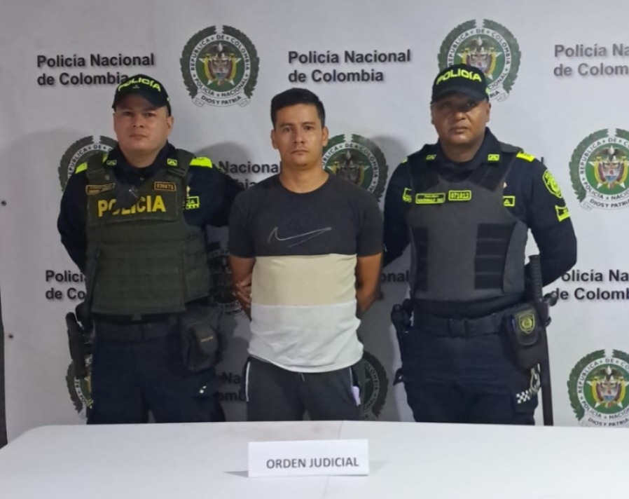 CAPTURA DE SUJETO POR ORDEN JUDICIAL POR EL DELITO DE VIOLENCIA INTRAFAMILIAR AGRAVADA EN LA TERMINAL DE TRANSPORTE DE BARRANQUILLA