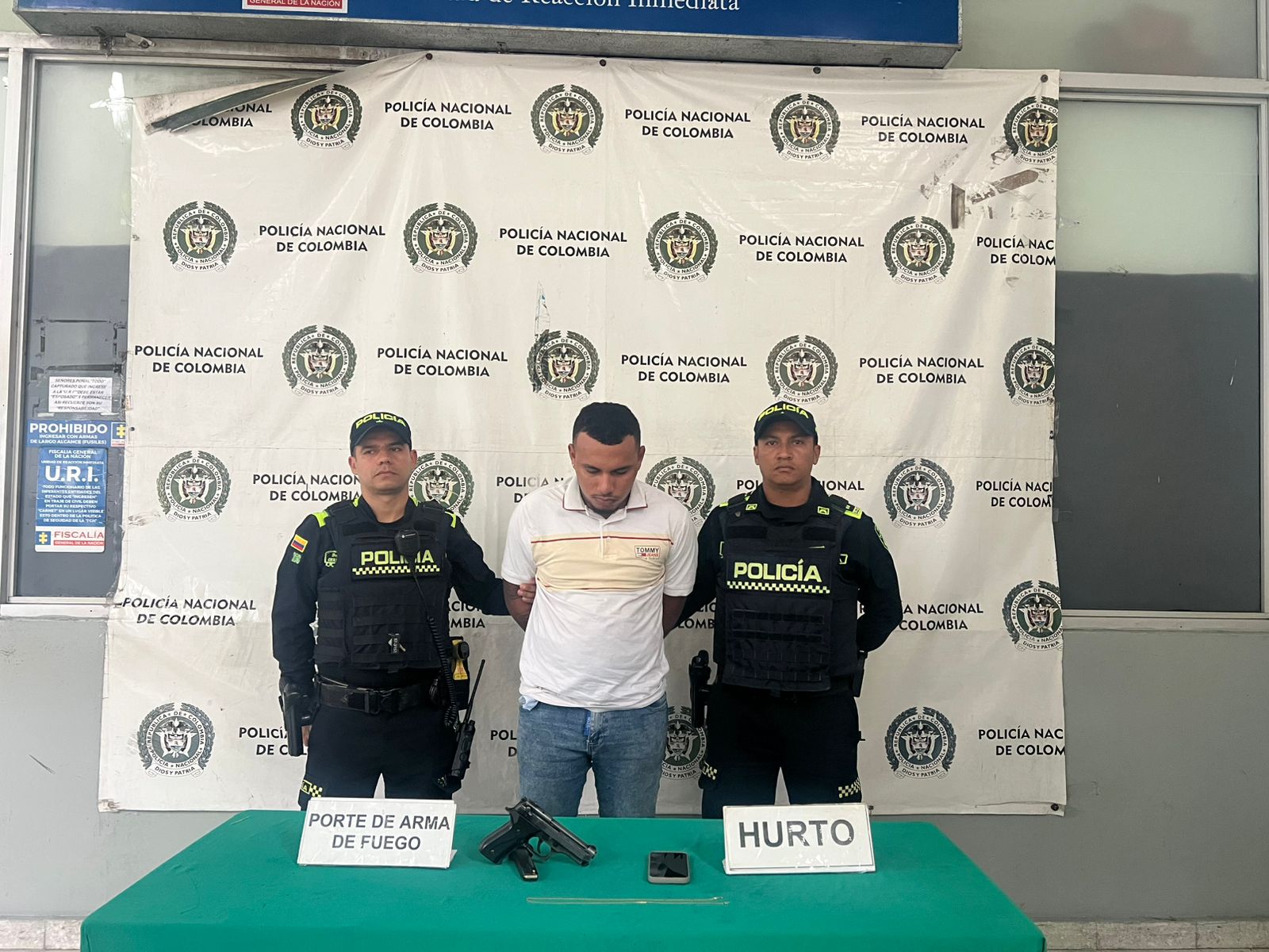 CAPTURADO EN FLAGRANCIA PRESUNTO DELINCUENTE EN EL BARRIO PARAÍSO