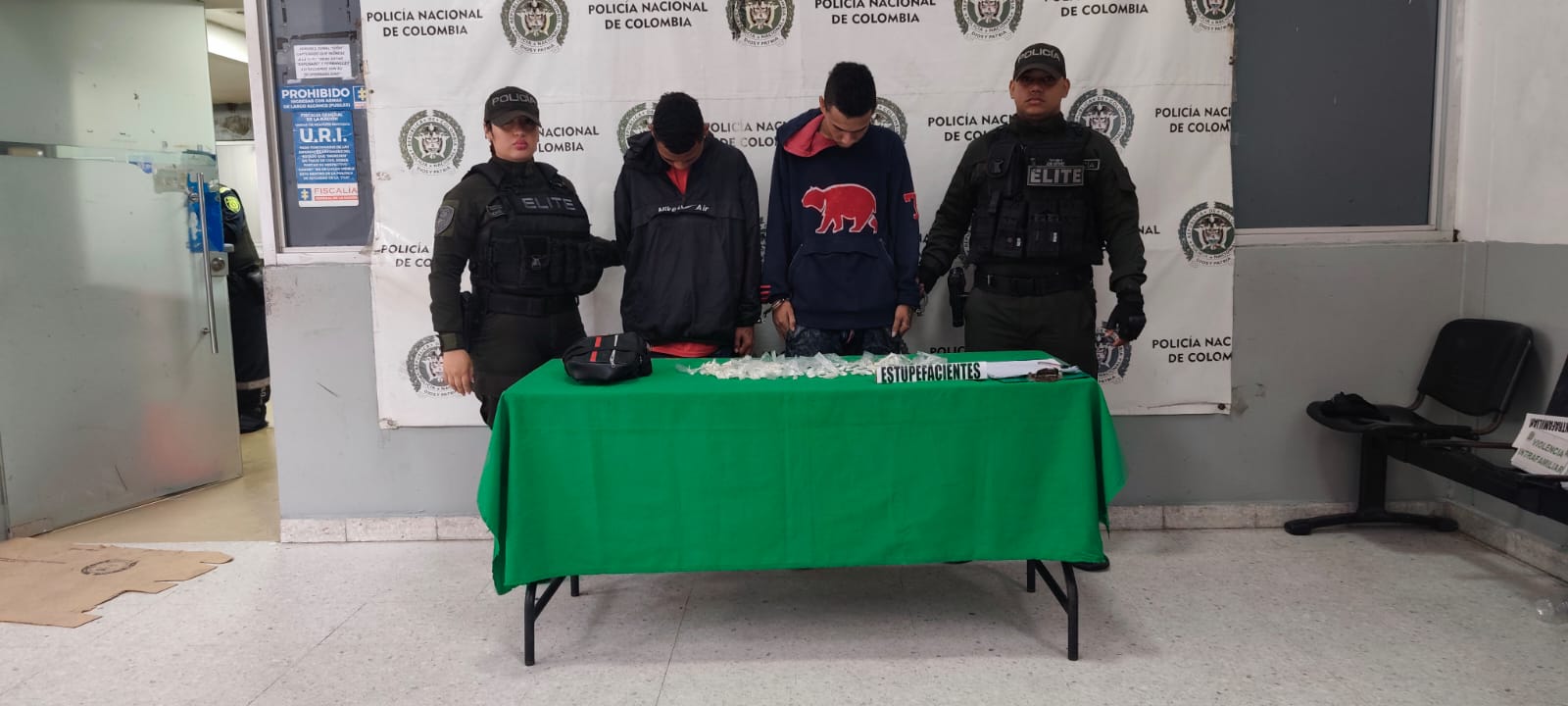 DOS PRESUNTOS DELINCUENTES CAPTURADOS EN EL SECTOR DE LAS GARDENIAS POR TRÁFICO Y PORTE DE ESTUPEFACIENTES