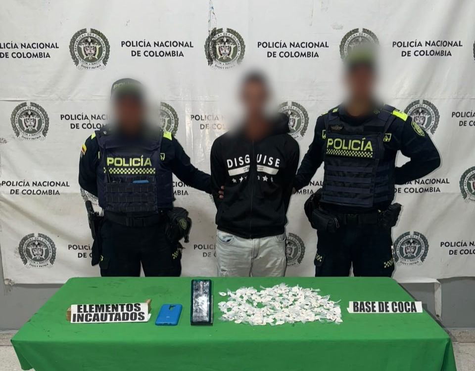 GOLPE AL MICROTRÁFICO EN GALAPA: CAPTURAN A UNA PERSONA CON 192 DOSIS DE BASE DE COCA