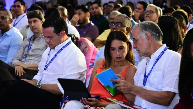 “A este Gobierno debemos llegar con proyectos listos para ejecutar”: gobernador Verano en Foro de la CCI