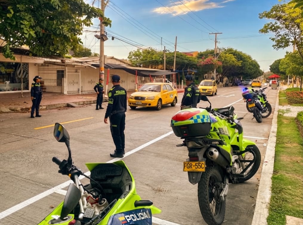 PLAN CANDADO Y REACCIÓN DE NUESTROS POLICIALES TERMINA CON DOS CAPTURADOS, UN ARMA INCAUTADA Y UNA MOTOCICLETA RECUPERADA