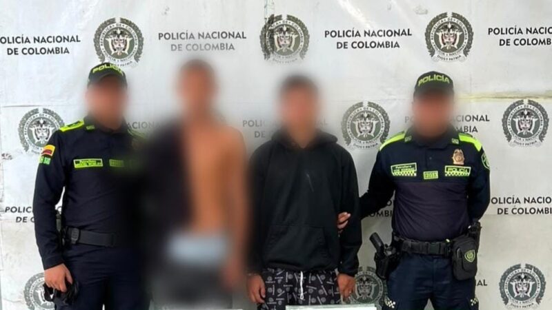 SIN TREGUA AL DELITO: DOS PRESUNTOS DELINCUENTES CAPTURADOS CON UN ARMA DE FUEGO EN LA CIUDADELA 20 DE JULIO